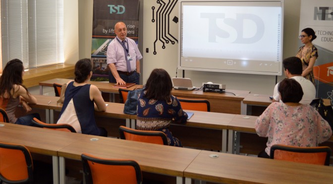 (Armenian) Եվս մեկ լաբորատորիա ակտիվ կգործի Ստեփանավանի և Կապանի «Երիտասարդական նորարարական ռեսուրս կենտրոն»-ներում